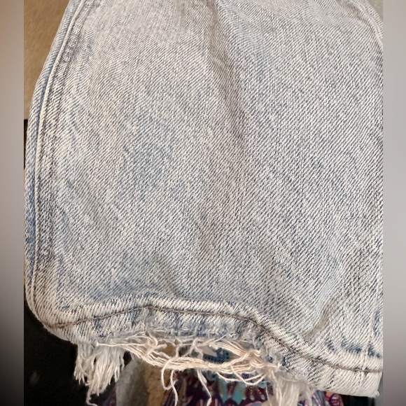 American Eagle High-Waisted Distressed Mom Jeans - Picture 7 of 7